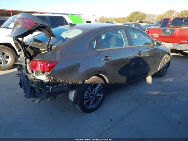 Kia Forte Lxs Image 15