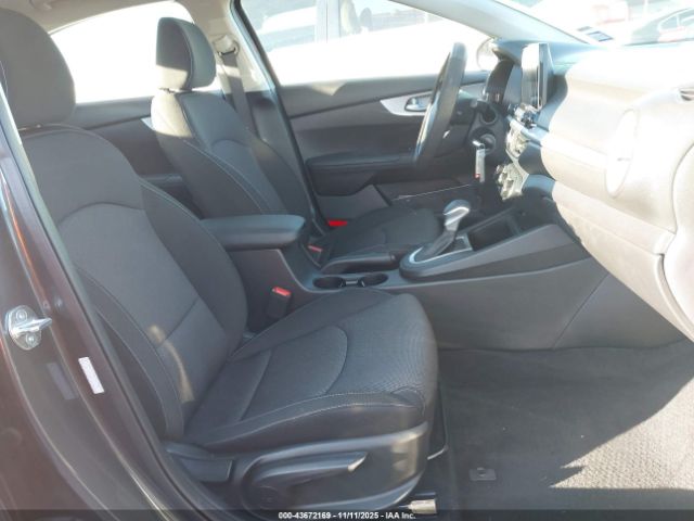 Kia Forte Lxs Image 3