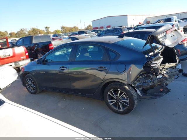 Kia Forte Lxs Image 16