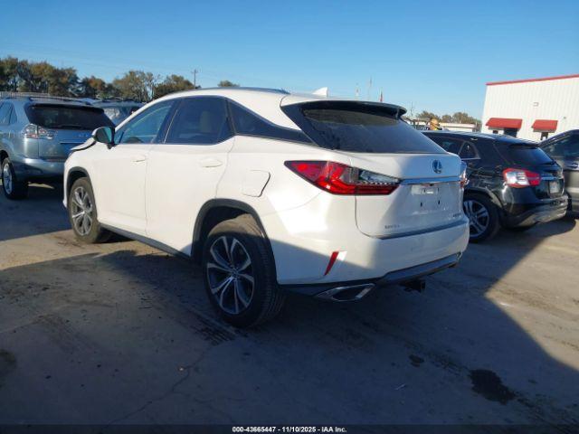 Lexus RX Image 17