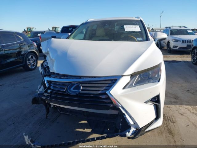 Lexus RX Image 12