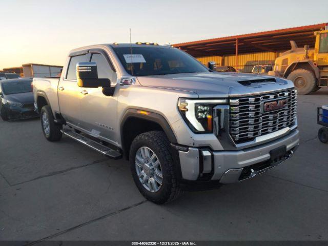  Salvage General Motors Sierra 2500HD