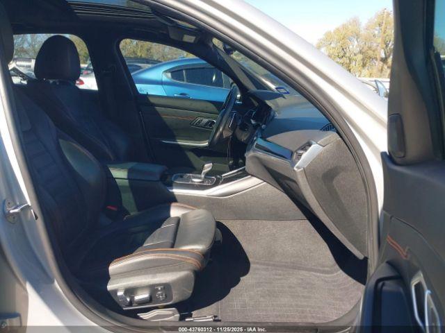 BMW 3 Series Image 4