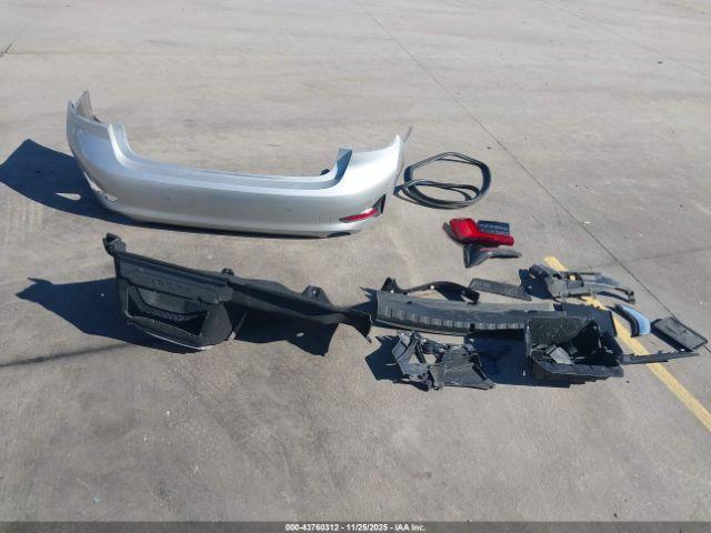 BMW 3 Series Image 9