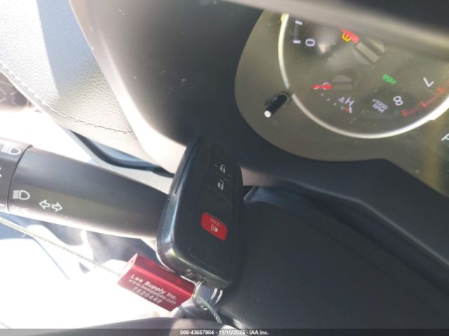 Toyota RAV4 Xle Image 9