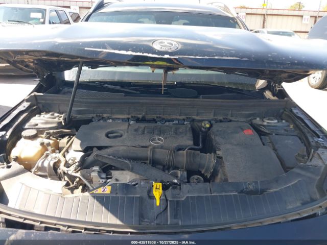 Mercedes-Benz GLB Image 4