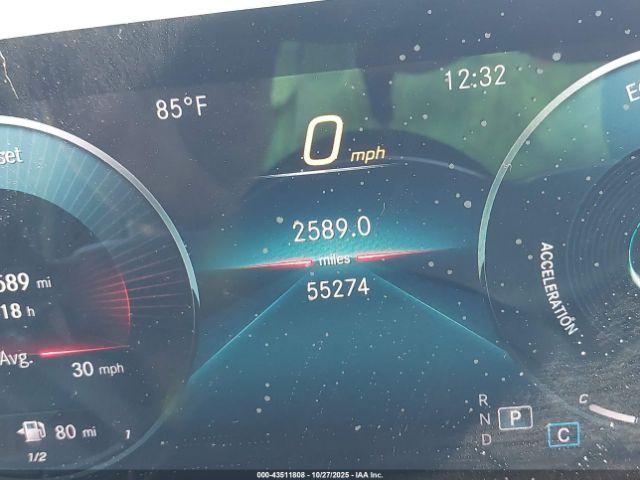 Mercedes-Benz GLB Image 13