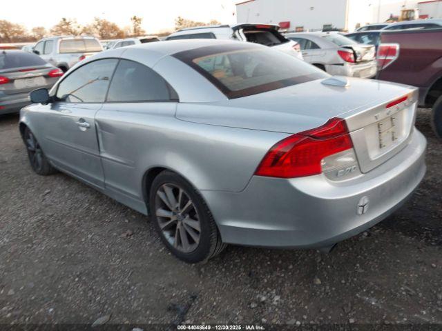 Volvo C70 T5 Image 10