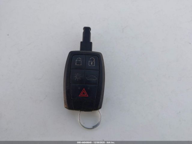 Volvo C70 T5 Image 4