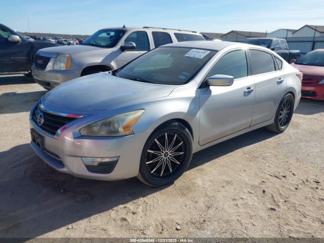 Nissan Altima Image 3