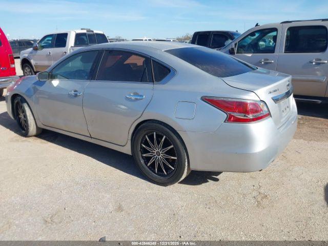 Nissan Altima Image 7