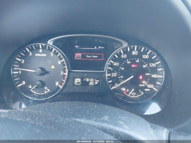 Nissan Altima Image 6