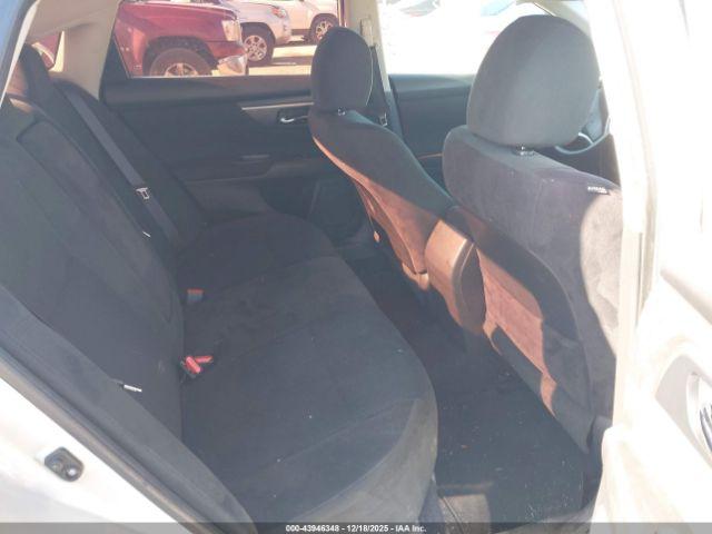 Nissan Altima Image 5