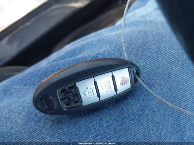 Nissan Altima Image 8