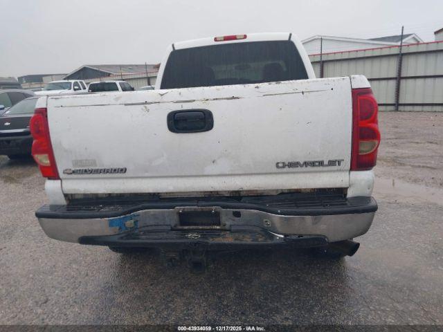 Chevrolet Silverado 2500 Ls Image 15