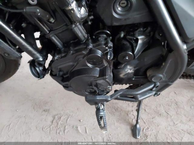 Honda Cmx1100 D Image 9