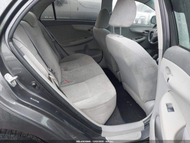 Toyota Corolla Le Image 12