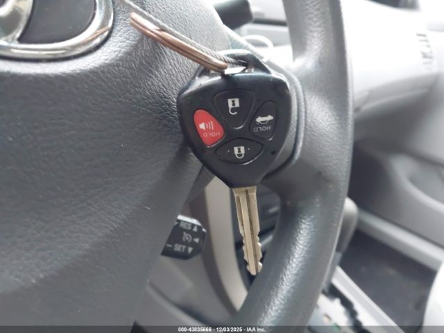 Toyota Corolla Le Image 10