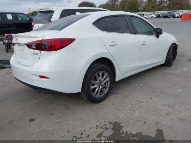 Mazda Mazda3 I Touring Image 5