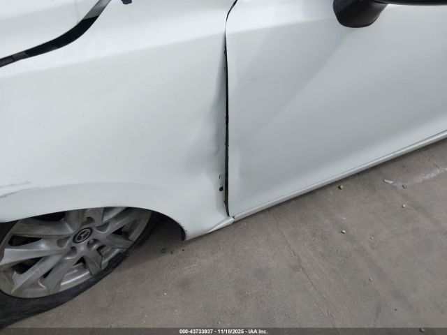 Mazda Mazda3 I Touring Image 7