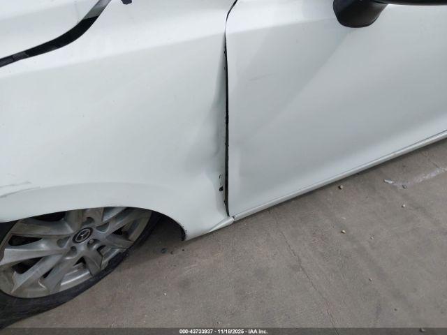 Mazda Mazda3 I Touring Image 7