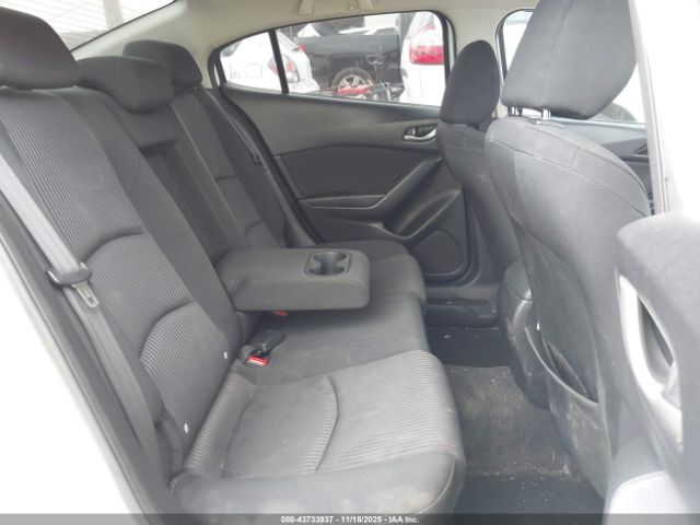 Mazda Mazda3 I Touring Image 8