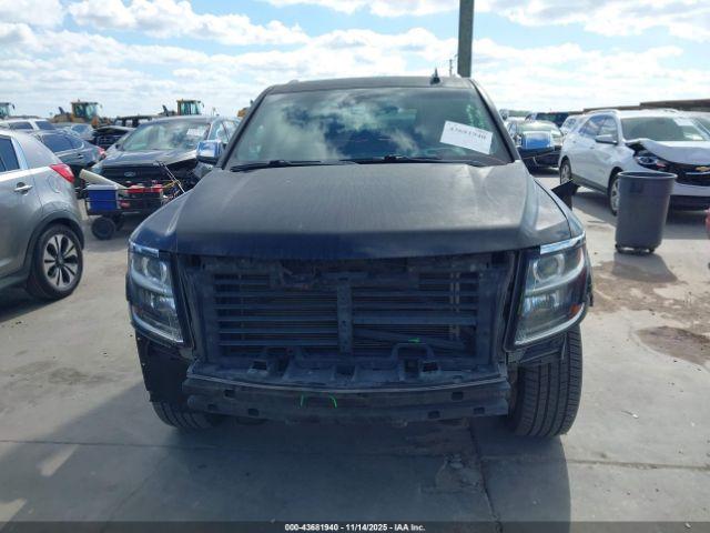 Chevrolet Suburban Premier Image 17