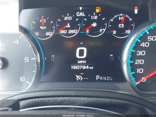 Chevrolet Suburban Premier Image 4