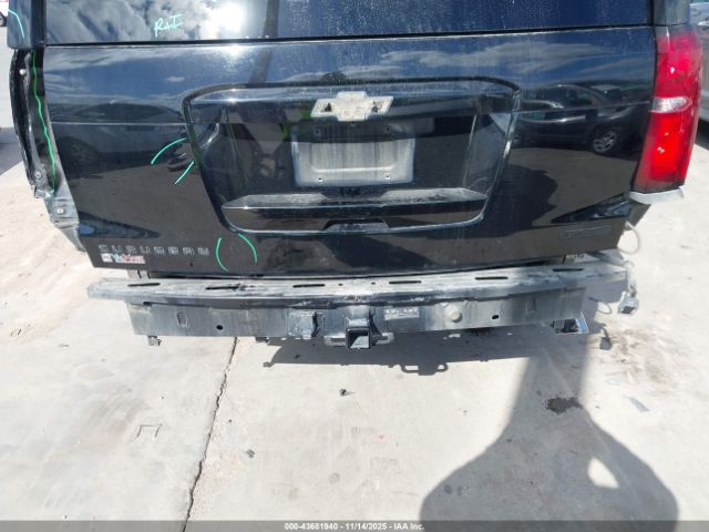 Chevrolet Suburban Premier Image 6