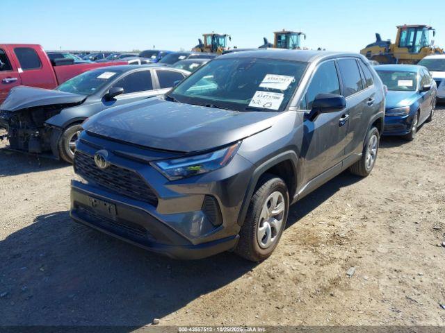 Toyota RAV4 Le Image 5