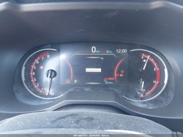 Toyota RAV4 Le Image 4