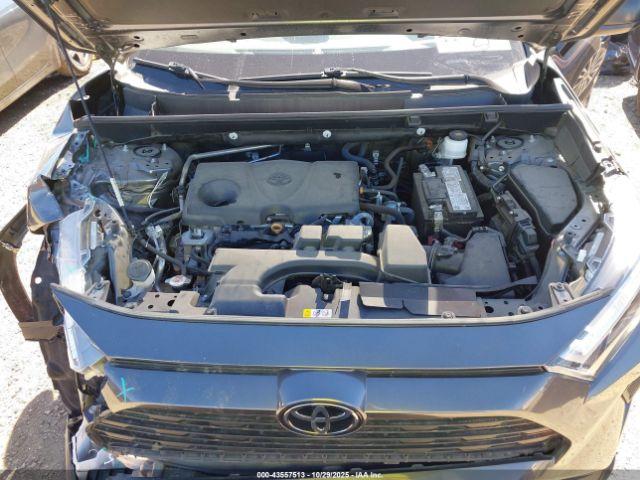 Toyota RAV4 Le Image 7