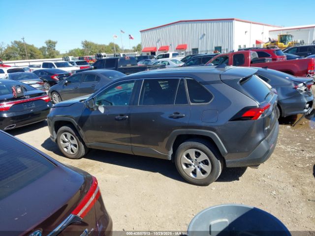 Toyota RAV4 Le Image 9