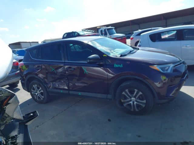 Toyota RAV4 Le Image 4