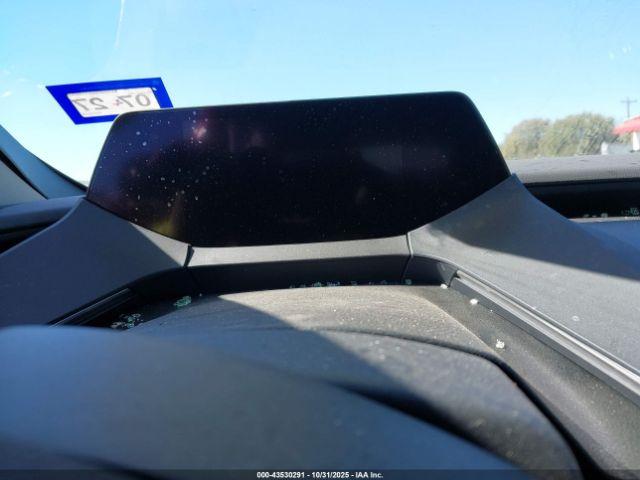 Toyota Prius Xle Image 4