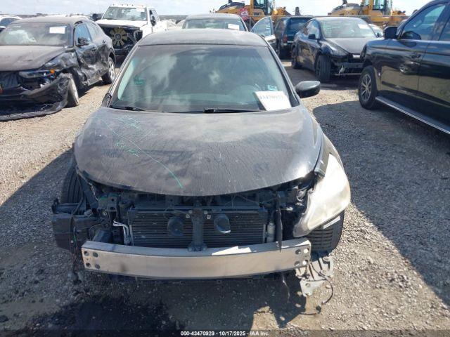 Nissan Altima 2.5 S Image 12