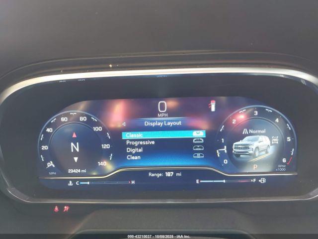 Chevrolet Suburban 4wd Z71 Image 8