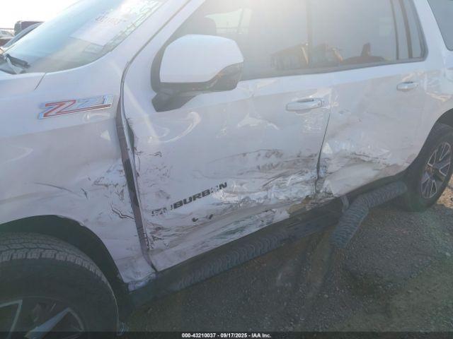 Chevrolet Suburban 4wd Z71 Image 7