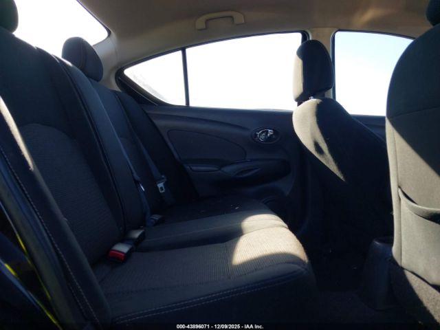 Nissan Versa 1.6 Sv Image 6