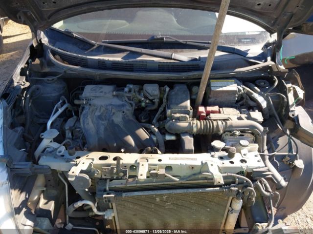 Nissan Versa 1.6 Sv Image 9