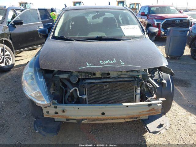 Nissan Versa 1.6 Sv Image 4