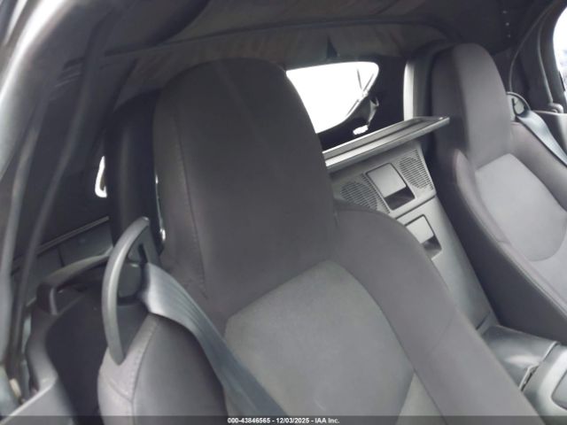 Mazda MX-5 Miata Touring Image 5