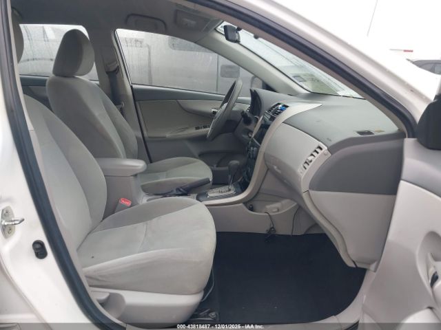 Toyota Corolla Le Image 13