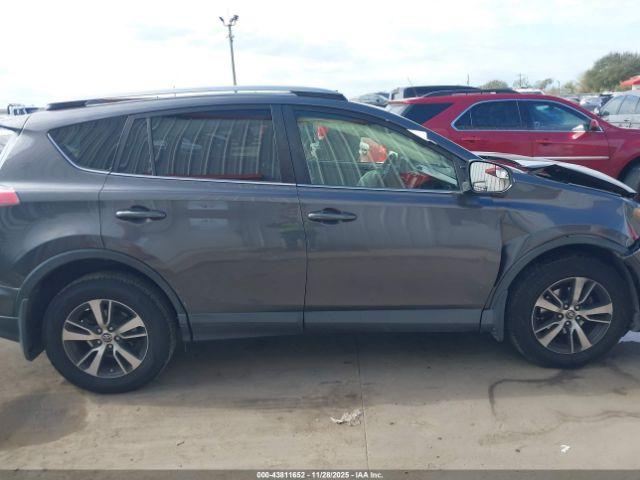 Toyota RAV4 Xle Image 15