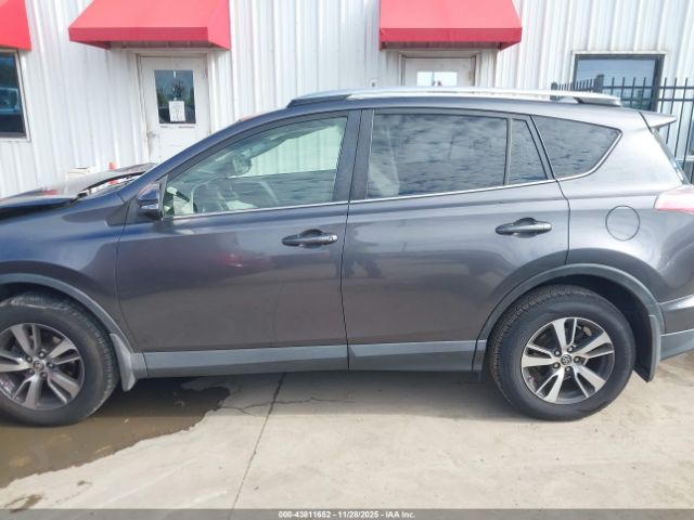 Toyota RAV4 Xle Image 12