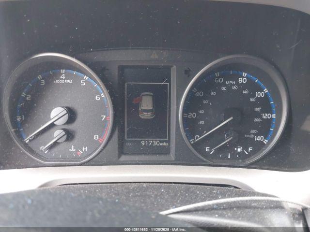 Toyota RAV4 Xle Image 13