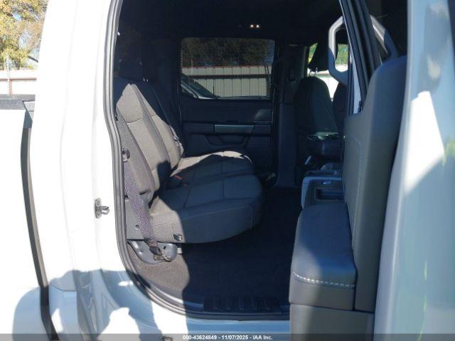 Ford F-150 Xlt Image 12