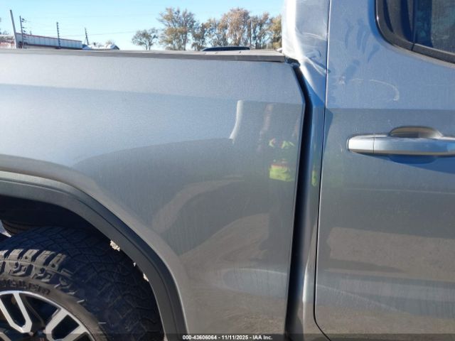 GMC Sierra 1500 4wd  Short Box At4 Image 4