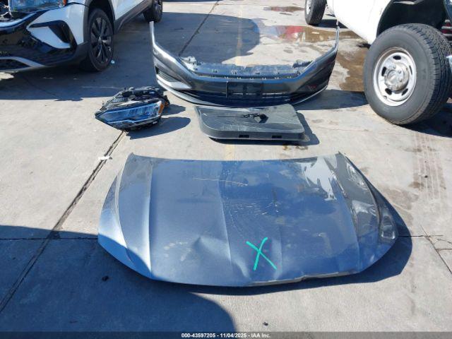 Volkswagen Jetta Image 4