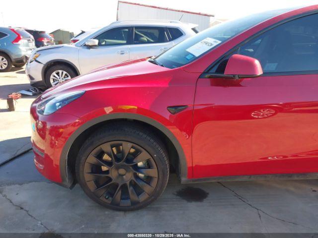 Tesla Model Y Image 13